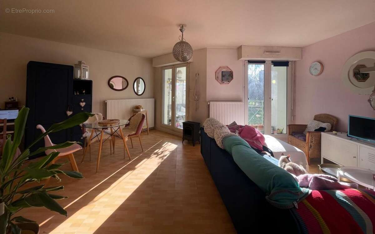 Appartement à REZE