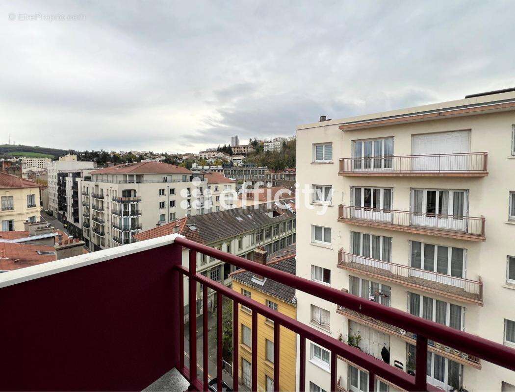 Appartement à SAINT-ETIENNE