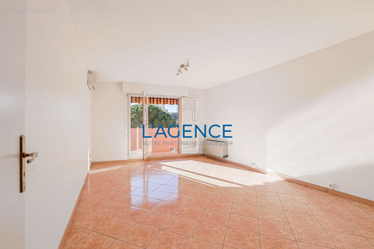 Appartement à HYERES