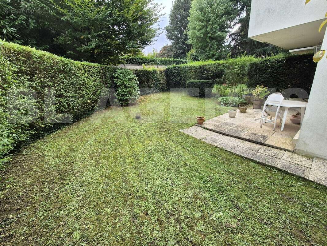 jardin 3 - Appartement à LE RAINCY