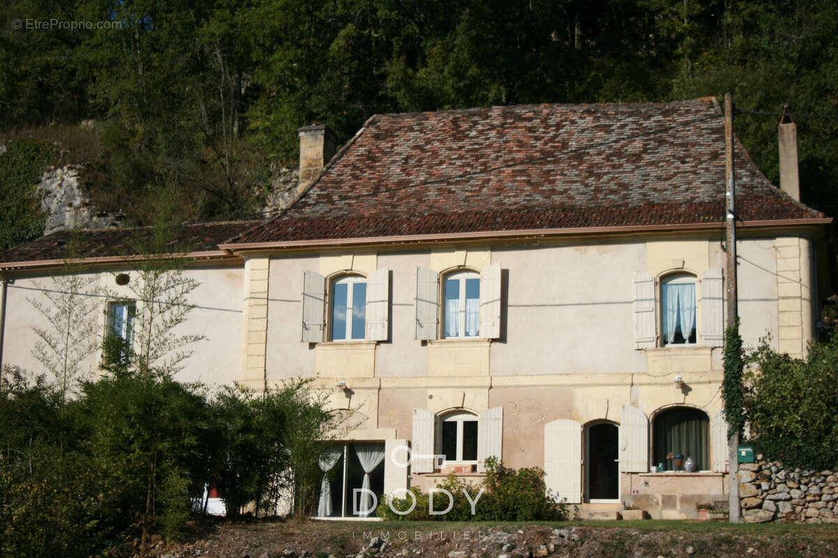 Maison à BAYAC