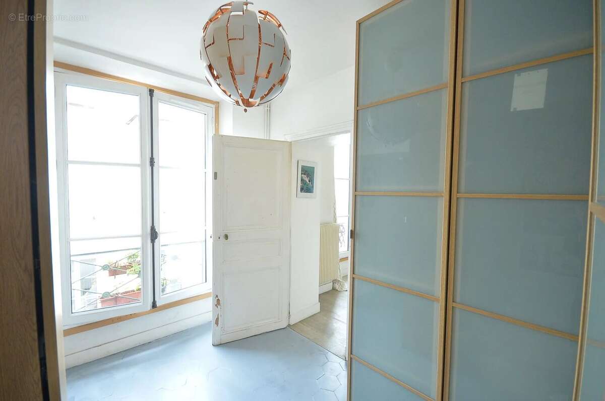 Appartement à PARIS-3E