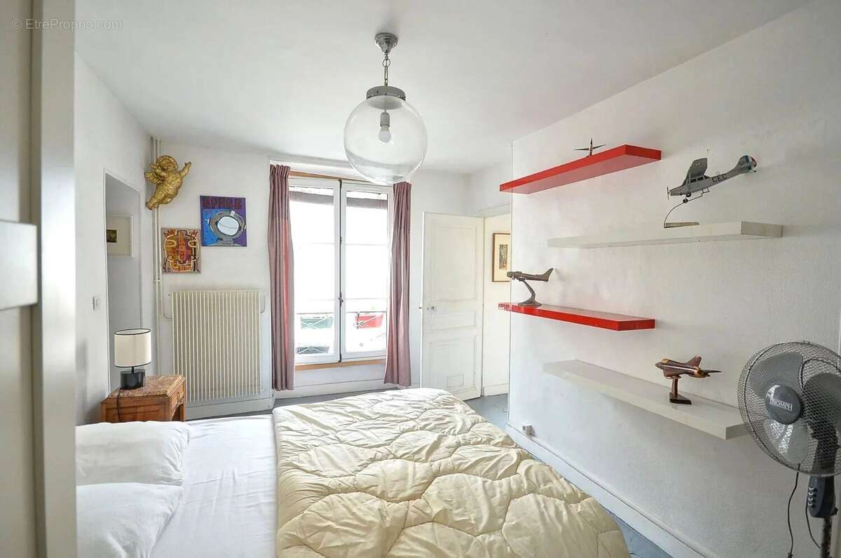 Appartement à PARIS-3E