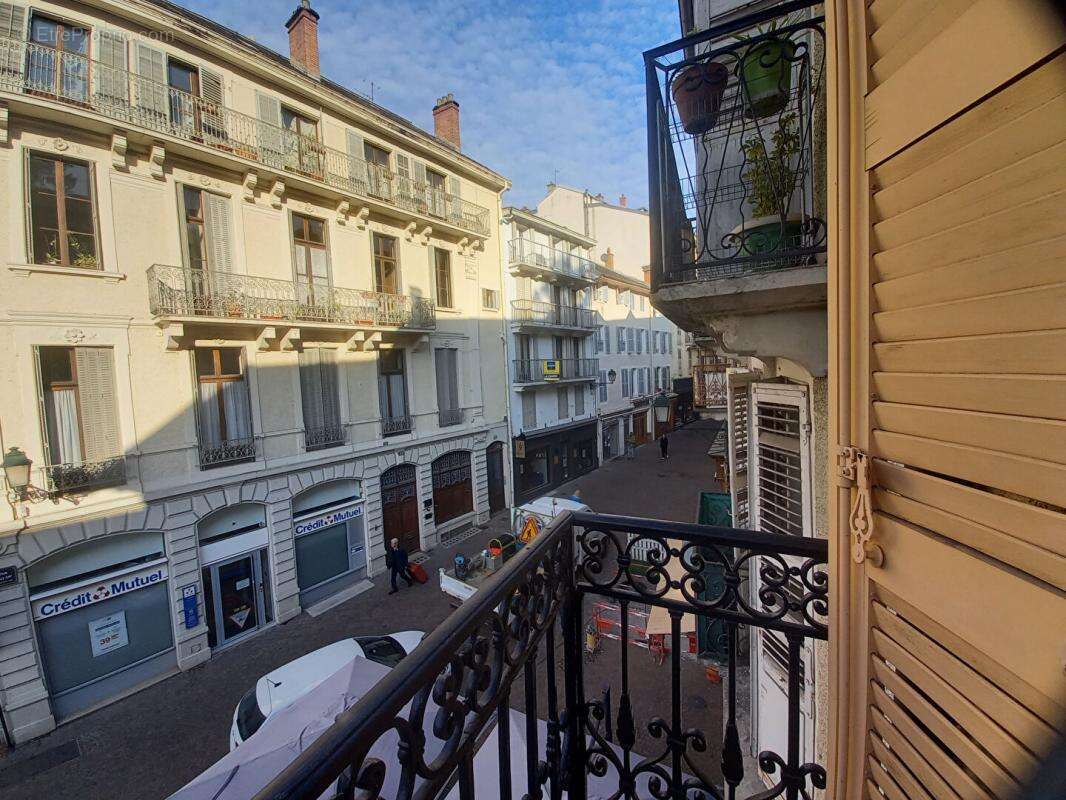 Appartement à AIX-LES-BAINS