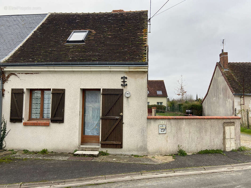 Maison à SAINT-AMAND-LONGPRE