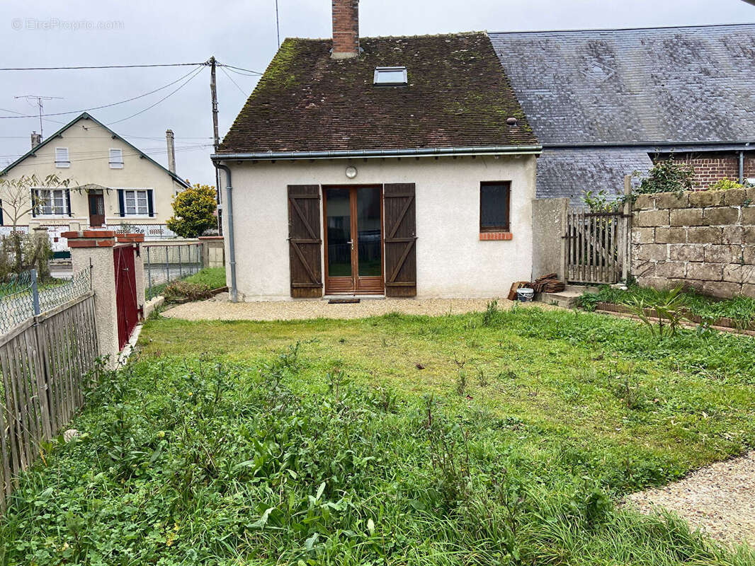 Maison à SAINT-AMAND-LONGPRE