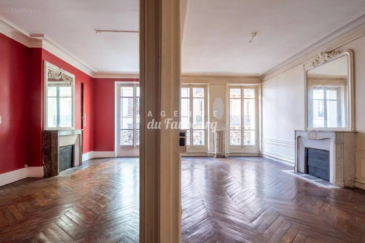 Appartement à PARIS-9E