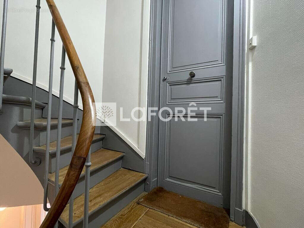 Appartement à PARIS-8E