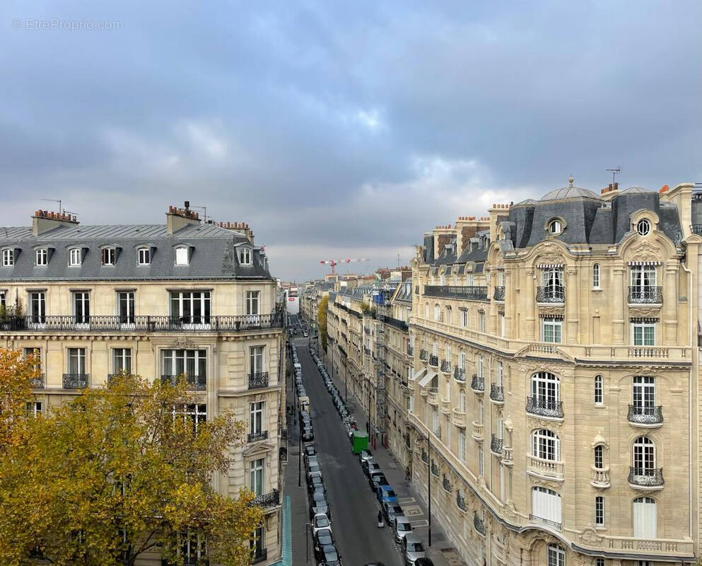 Appartement à PARIS-8E