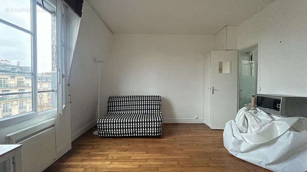 Appartement à PARIS-8E