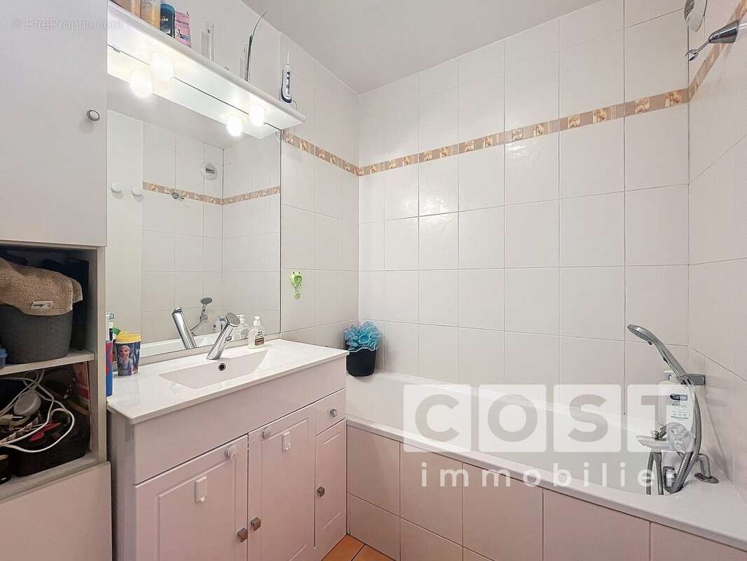 Appartement à GENNEVILLIERS