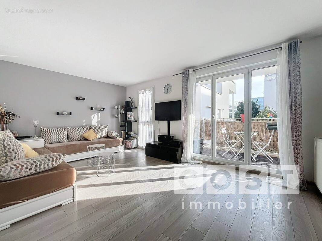 Appartement à GENNEVILLIERS