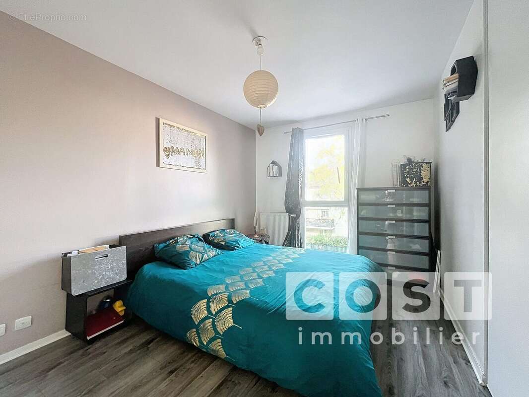 Appartement à GENNEVILLIERS