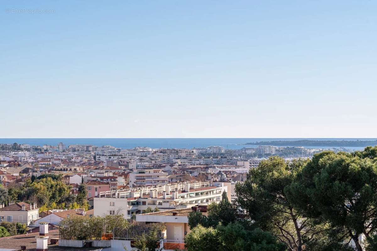 Appartement à CANNES