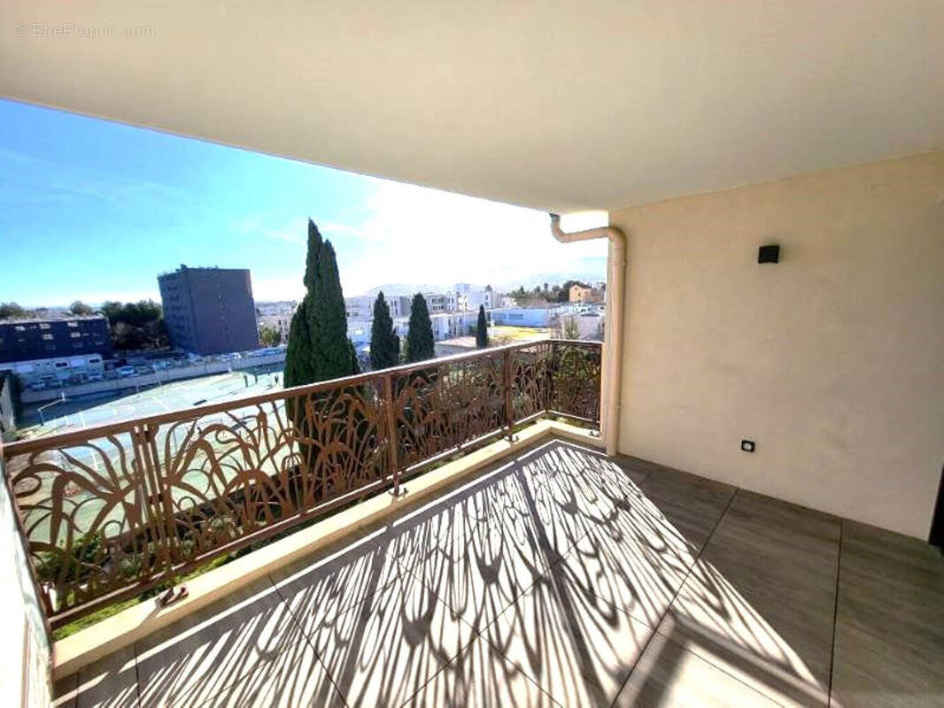 Appartement à HYERES