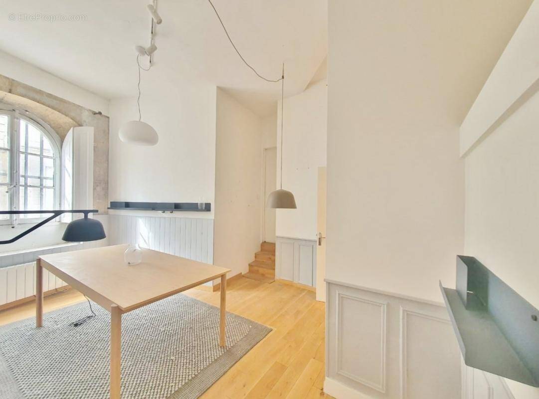 Appartement à PARIS-6E