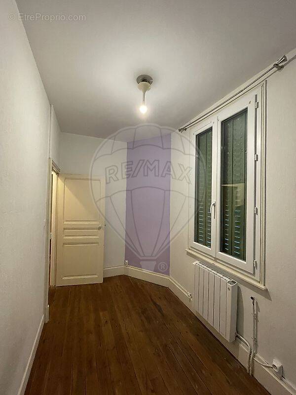 Appartement à YZEURE