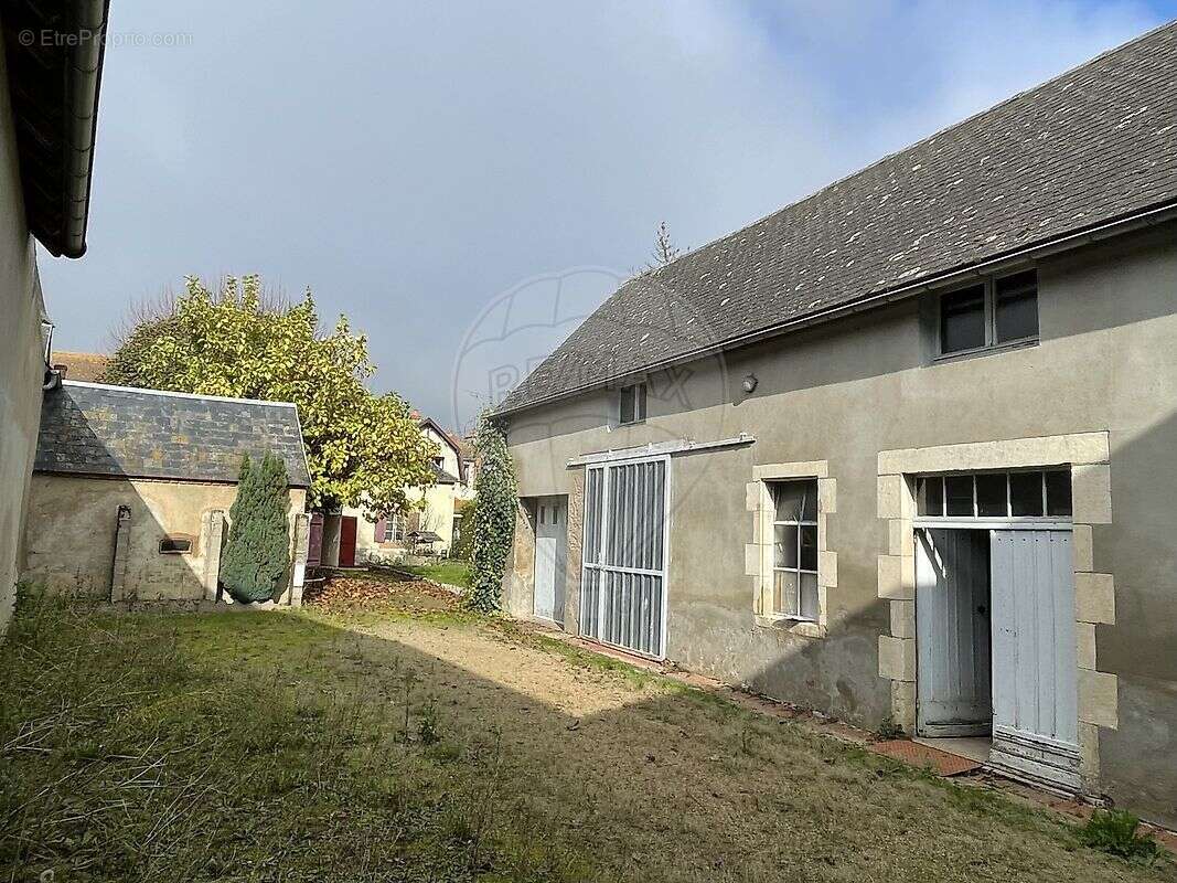 Maison à CHEVAGNES