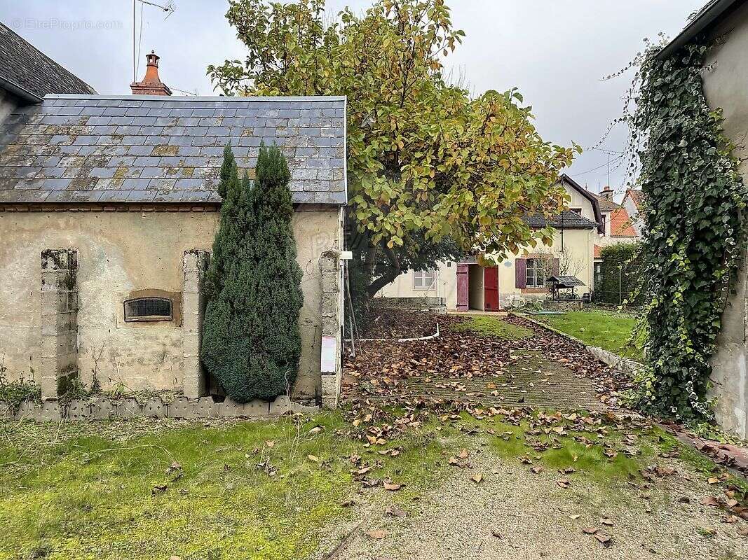 Maison à CHEVAGNES