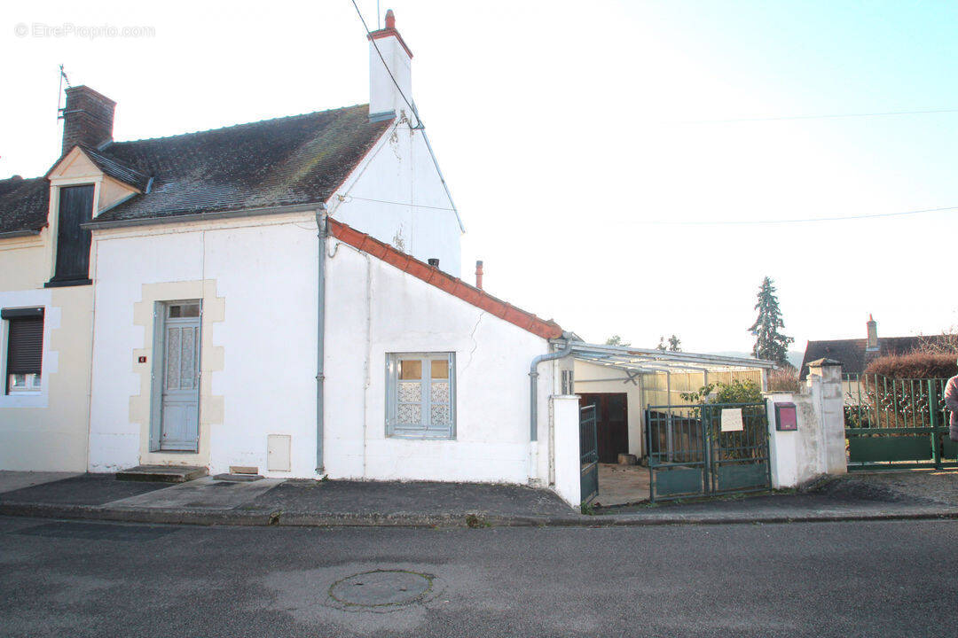 Maison à COSSAYE