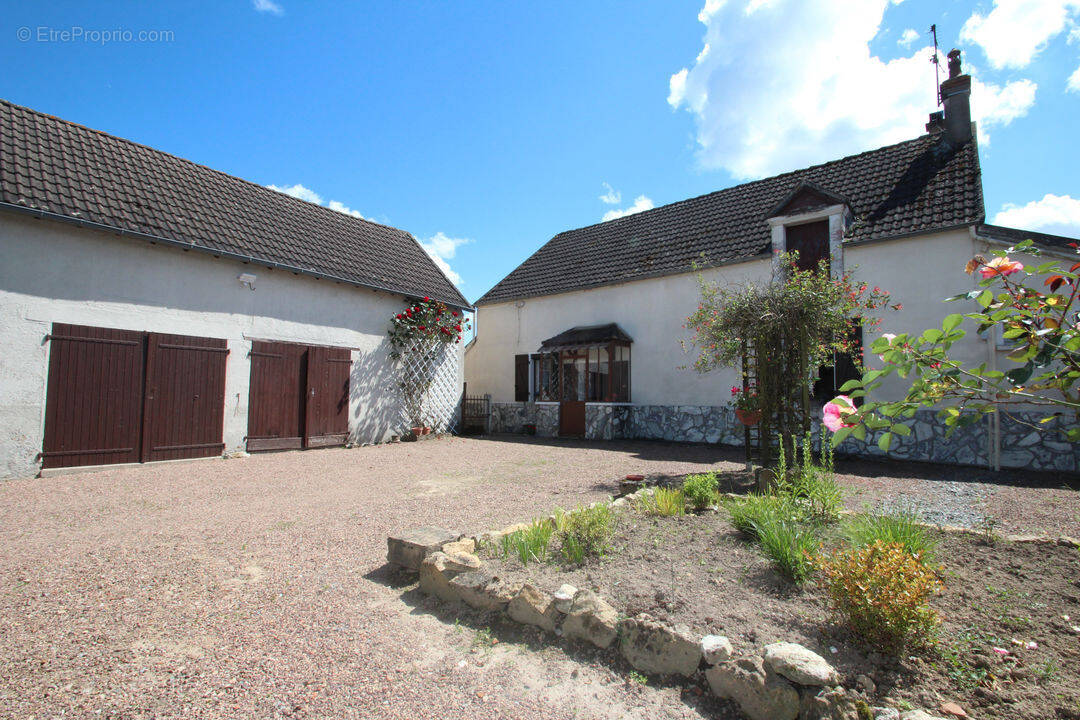 Maison à DEVAY