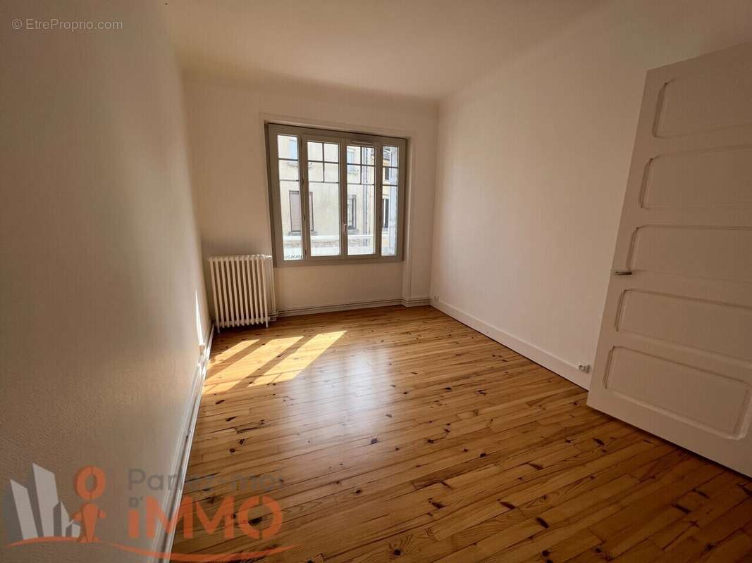 Appartement à AUREC-SUR-LOIRE