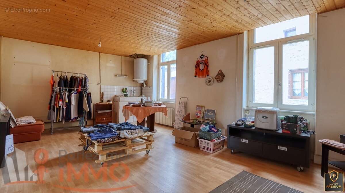 Appartement à USSON-EN-FOREZ