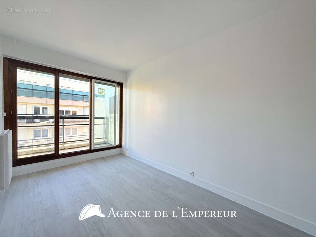 Appartement à NANTERRE