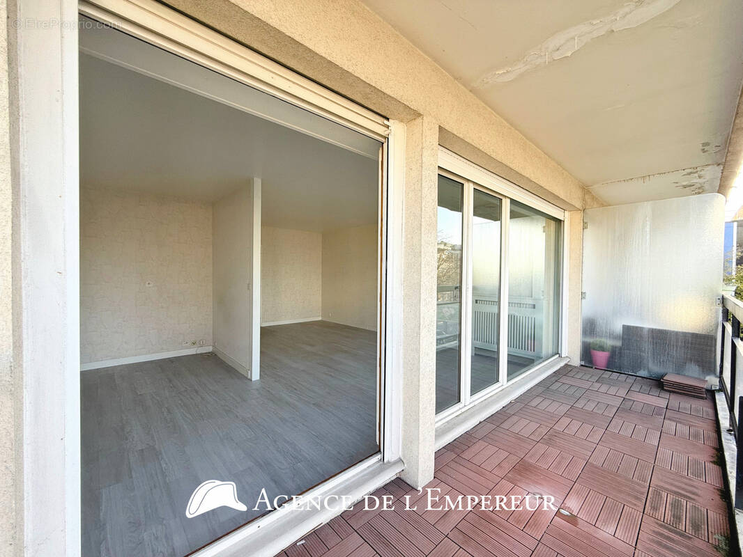 Appartement à NANTERRE