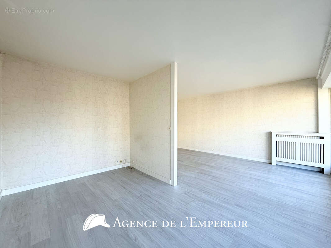 Appartement à NANTERRE