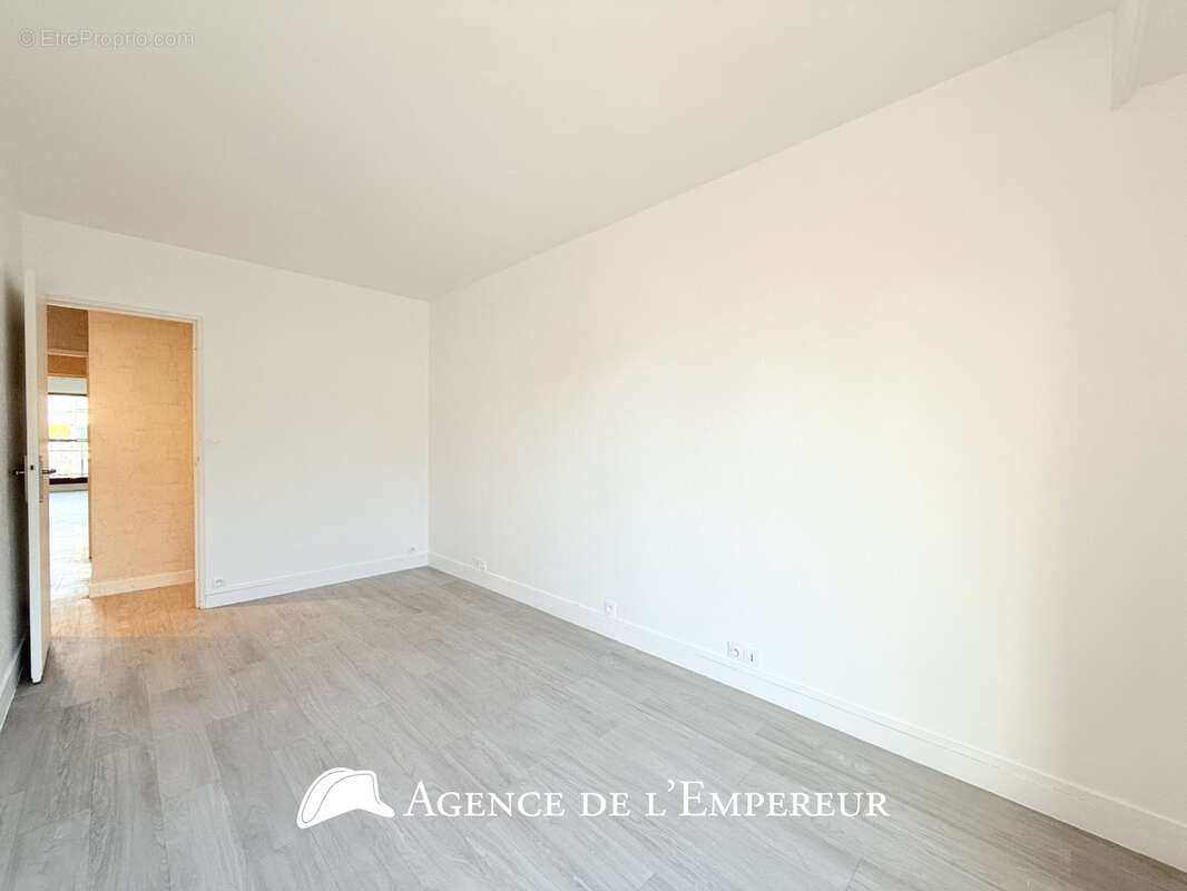 Appartement à NANTERRE