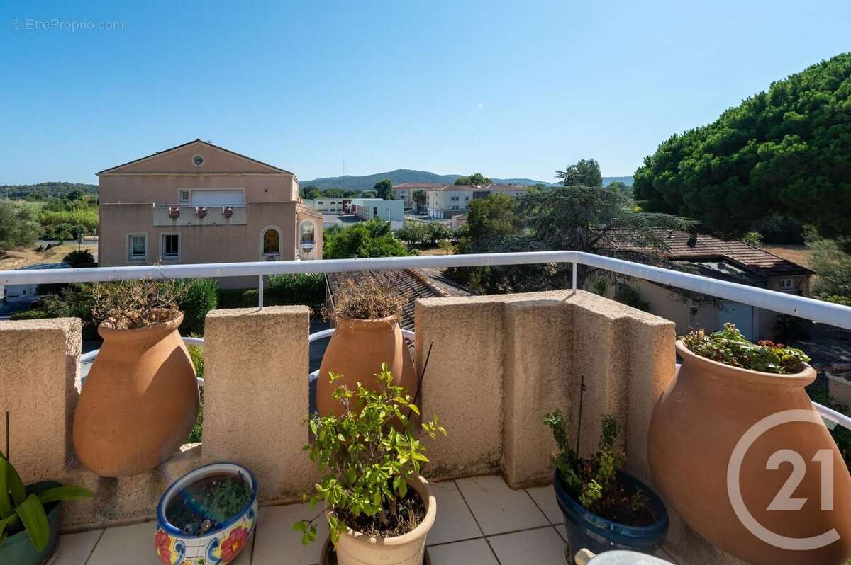 Appartement à BORMES-LES-MIMOSAS