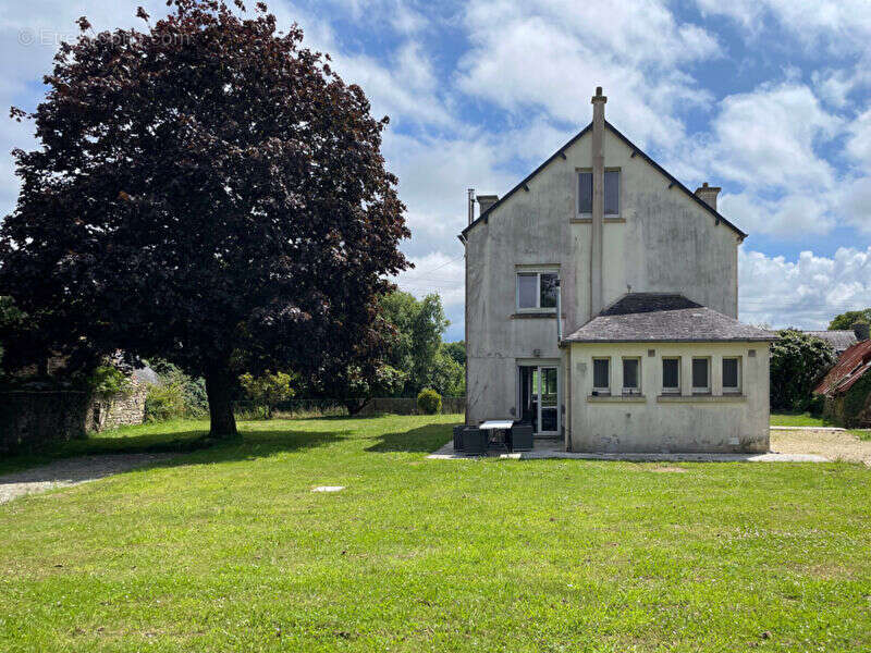 Maison à LANDUDAL