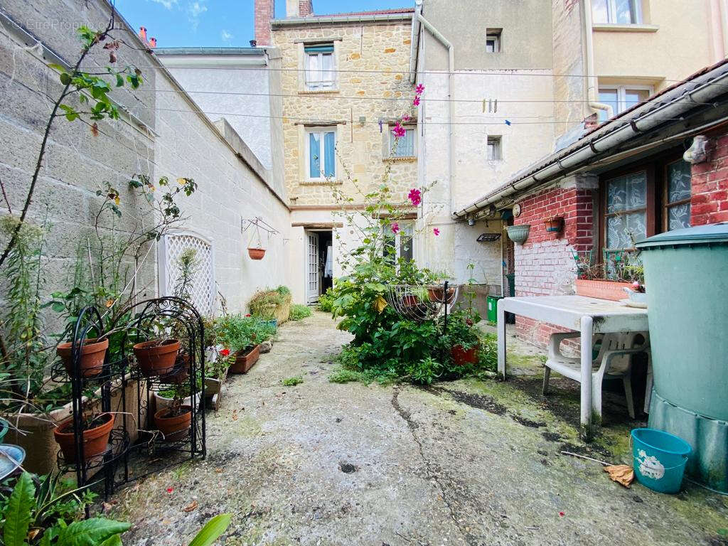 Maison à BEAUMONT-SUR-OISE