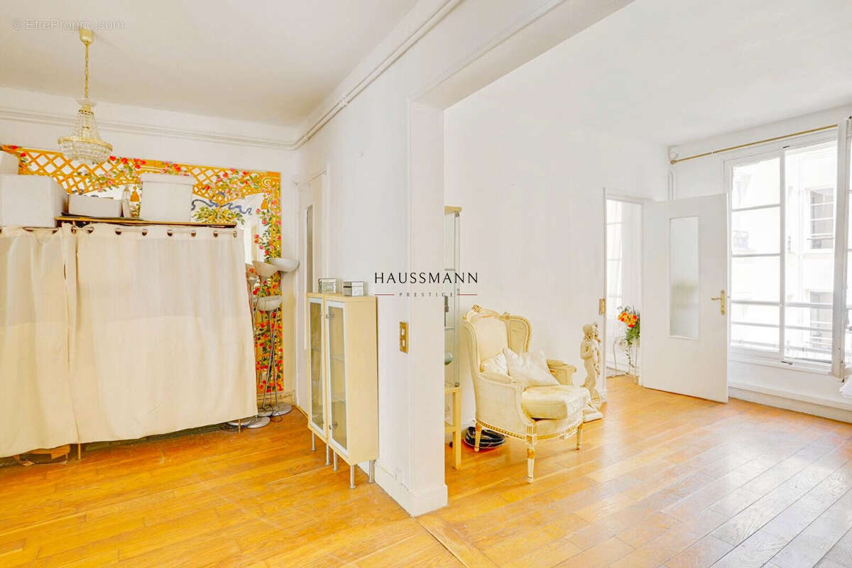 Appartement à PARIS-9E