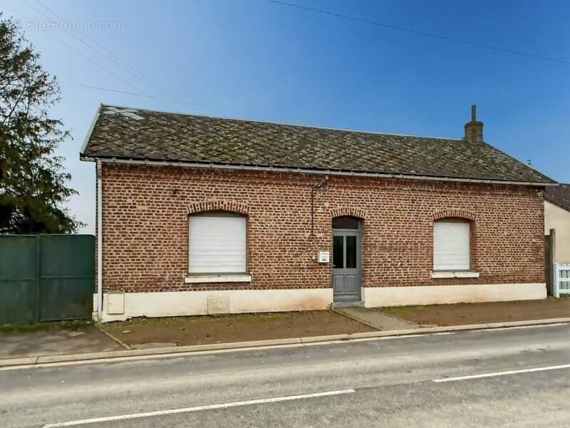 Maison à GOUZEAUCOURT