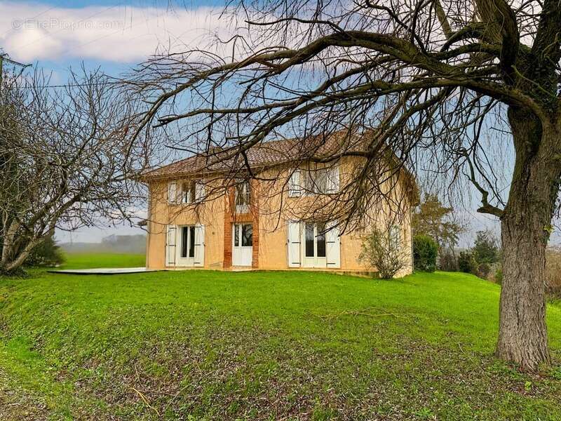 Maison à TRIE-SUR-BAISE