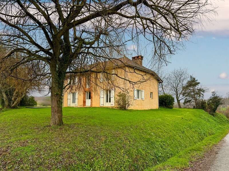 Maison à TRIE-SUR-BAISE