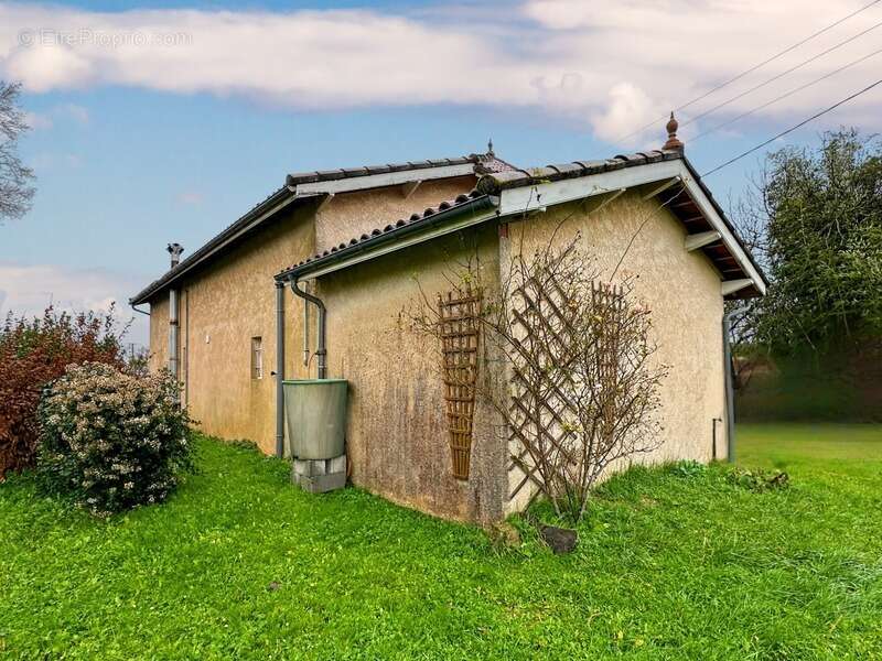 Maison à TRIE-SUR-BAISE