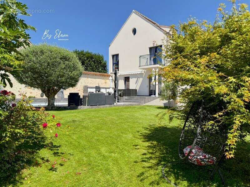 Maison à CHAUMES-EN-BRIE