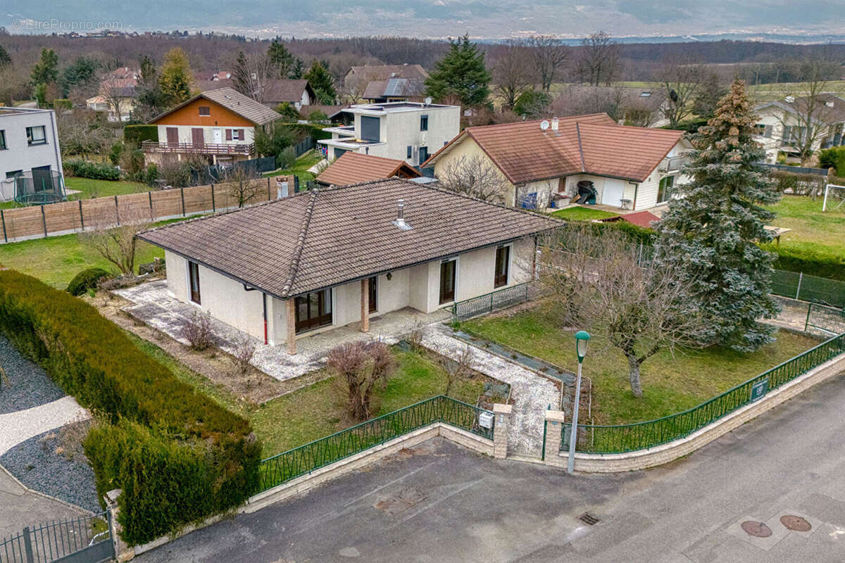 Maison à FEIGERES