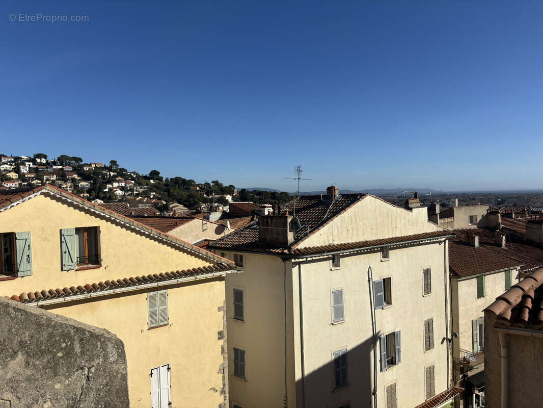 Appartement à HYERES