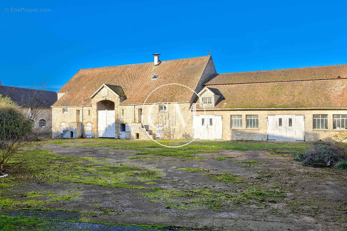 Maison à SAINT-NOM-LA-BRETECHE