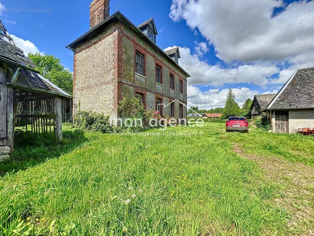 Maison à BUCHY