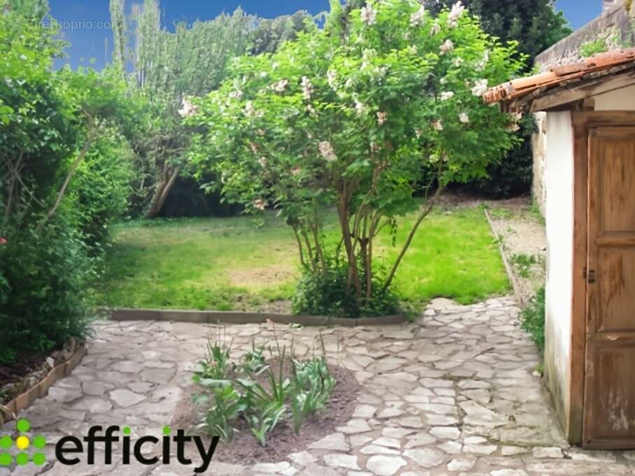 Appartement à SAINT-JEAN-D&#039;ANGELY