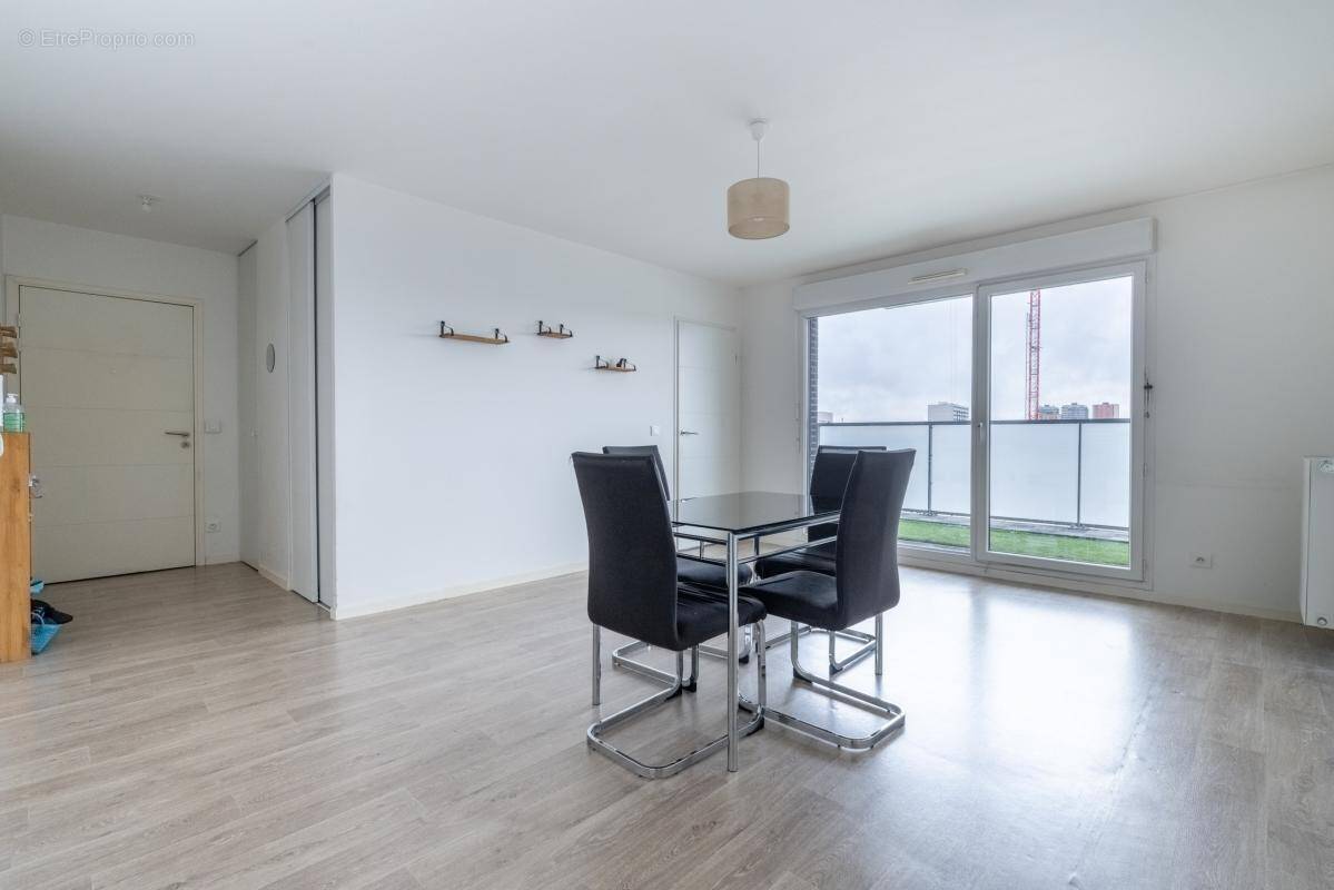 Appartement à IVRY-SUR-SEINE