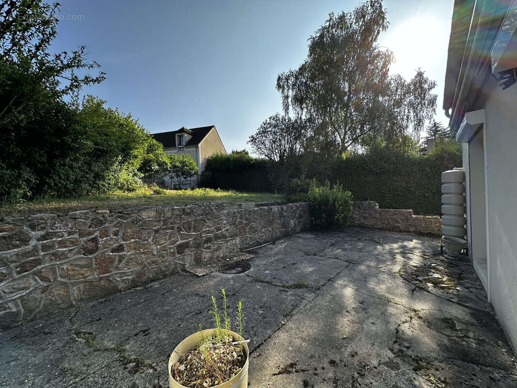 Maison à SANTEUIL