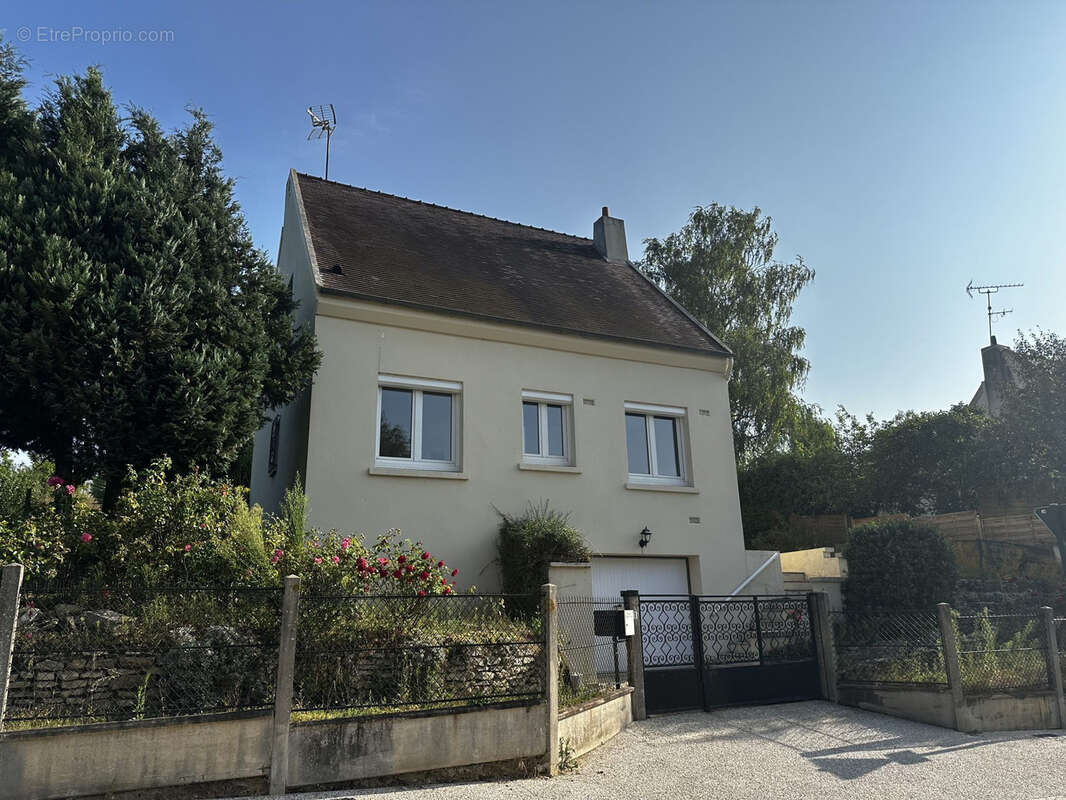 Maison à SANTEUIL