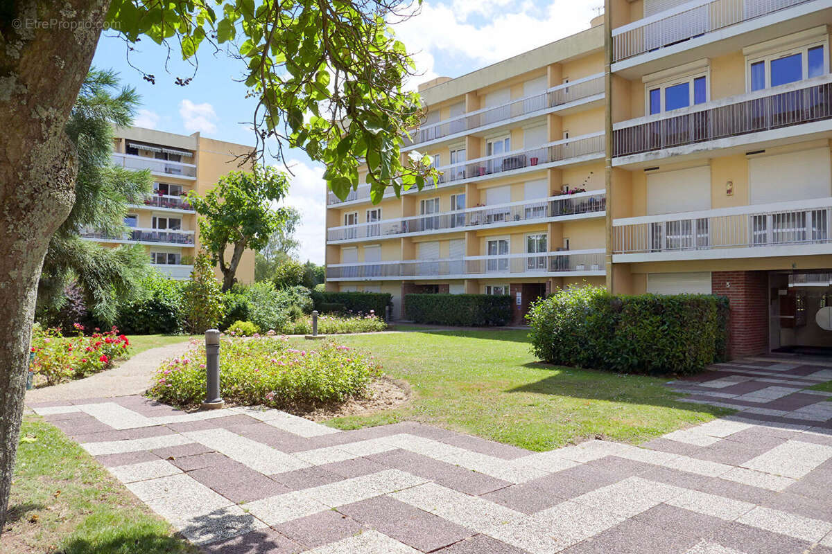 Appartement à ELANCOURT