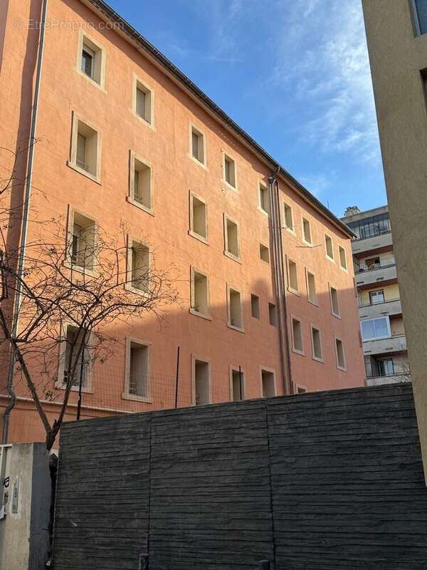 Appartement à MARSEILLE-3E